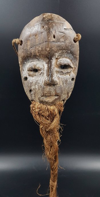 Masquette Lukwakongo, Lega, RDC