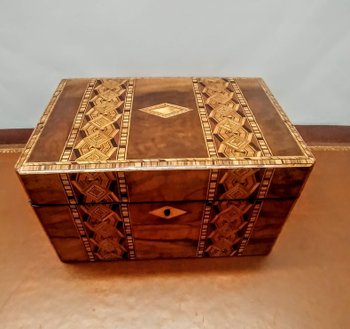 Jewelry box