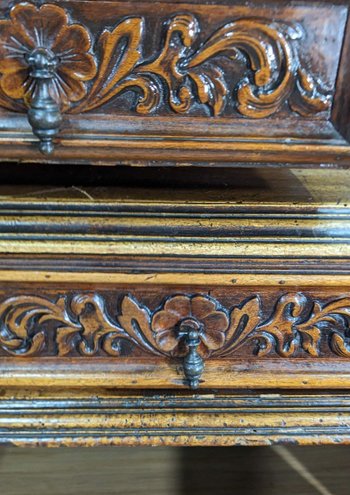 Two Shrunken Louis XIII Bodies In Walnut Ep XVIIIth