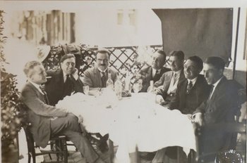 Deux Albums De Photos d'Aviation, Maryse Bastié Et Autres Aviateurs Vers 1920