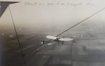 Deux Albums De Photos d'Aviation, Maryse Bastié Et Autres Aviateurs Vers 1920