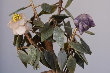 Chinese Hard Stone Flower Mantel Trim Early 20th Century