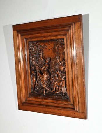 Tableau Sculpté en Noyer Massif – Fin XIXe