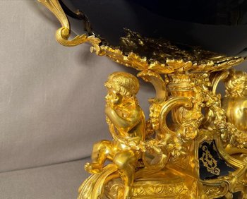 Very Important Table Centerpiece in gilt bronze and blue from Sévres XIXth Napoleon III in Louis XV style, rockery