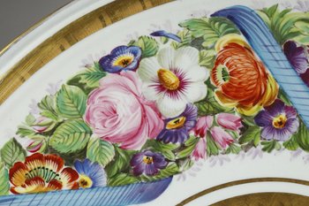 Table guéridon en Porcelaine "Allégorie de la musique", XIXe siècle