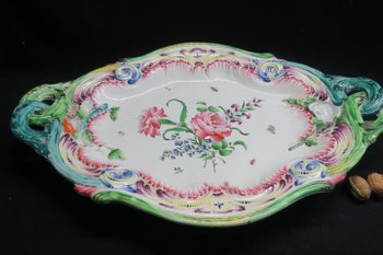 Important soup tureen and its presentation dish in Eastern earthenware