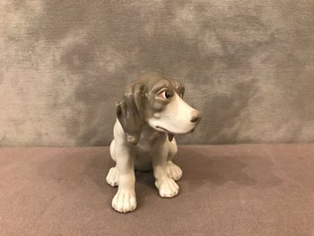 Ravissant petit chien en porcelaine de Copenhague d'époque fin 19 ème 