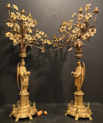 Important pair of candelabras