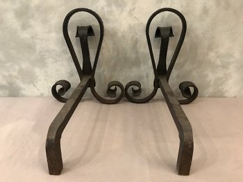 Paar schwarze Eisenböcke im Jugendstil im Stil von Schenck