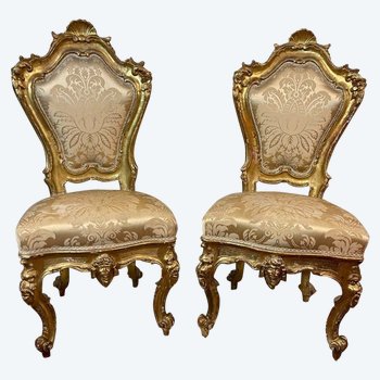 PAIR OF VENETIAN CHAIRS IN GILDED WOOD