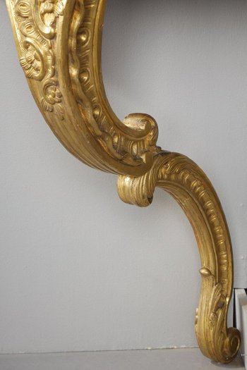 Console d'Angle De Style Louis XV En Bois Doré Et Plateau En Marbre Brèche, XIXe