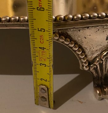 VASSOIO IN ARGENTO MASSICCIO XVII
