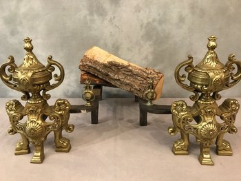Ketten aus polierter Bronze aus dem 19.