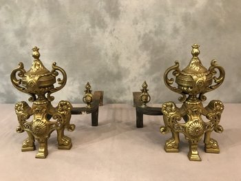 Ketten aus polierter Bronze aus dem 19.
