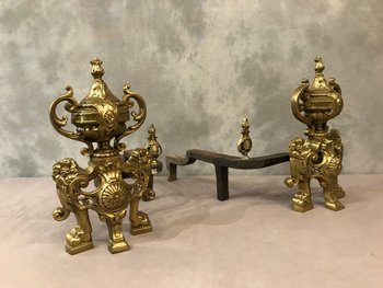Ketten aus polierter Bronze aus dem 19.