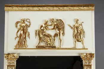Grande specchio Trumeau in legno e stucco dorato di epoca Impero, XIX secolo