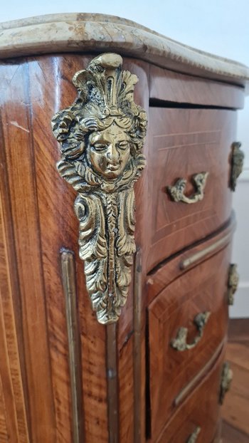 Petite Commode En Marqueterie Style Régence