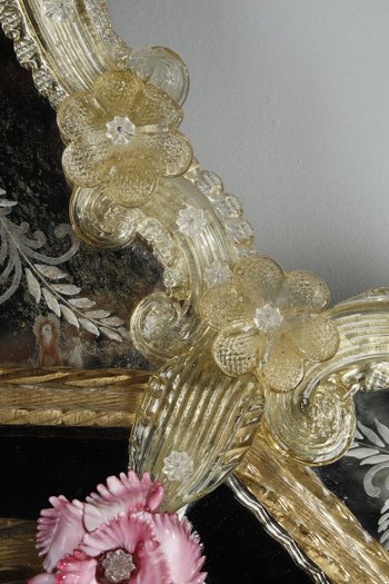 Specchio rococò con perle in vetro di Murano, inizio '900