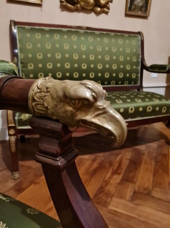Salone stile impero, testa d'aquila in bronzo