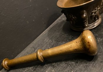 piccolo mortaio in bronzo del XVII secolo