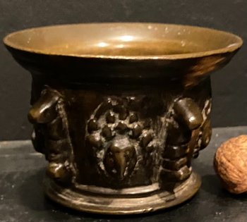piccolo mortaio in bronzo del XVII secolo