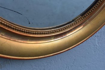 Specchio rotondo Louis-Philippe in legno dorato con perline XIX