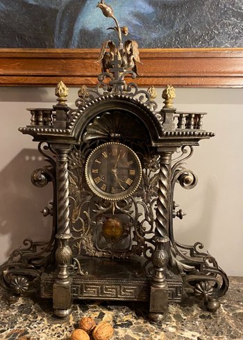 Stezle clock, with the arms of Lorraine