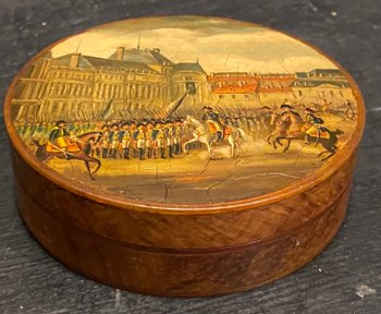 Small round box decorated with a military scene