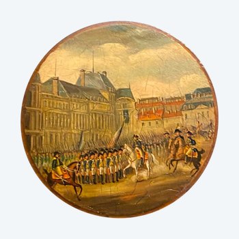 Small round box decorated with a military scene