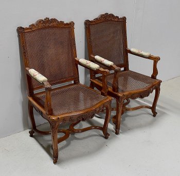 Pair of solid Walnut Caned Armchairs, Regency style - 1910 / 1920