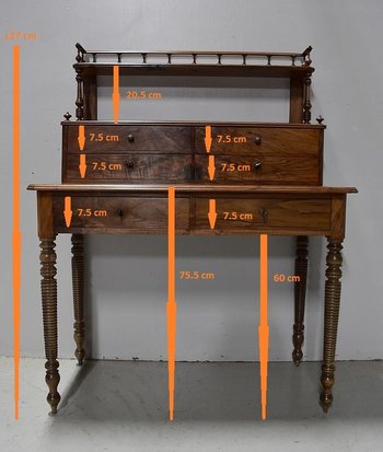 Piccolo scrittoio in noce, epoca Luigi Filippo - seconda metà del XIX secolo