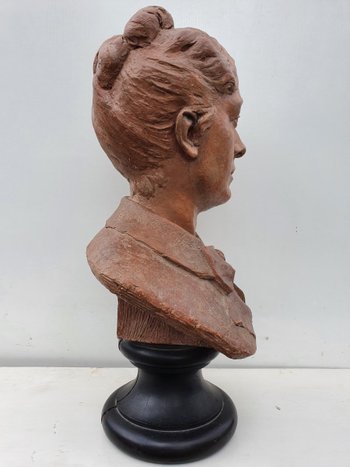 Busto di donna in terracotta, XIX secolo