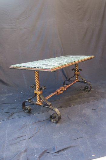 table basse en fer forgé doré et marbre