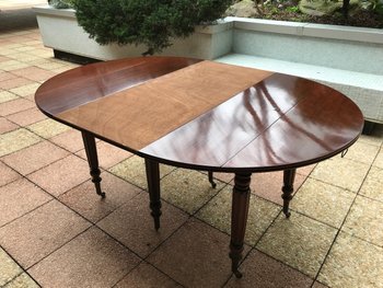 Tavolo da pranzo in mogano a 6 gambe, epoca XIX secolo, con ribalte.