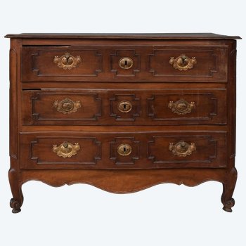 Commode Galbée  En Noyer époque XVIIIème à 3 Tiroirs Pieds Escargots