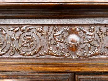 Credenza in noce in stile rinascimentale Fine del XIX secolo