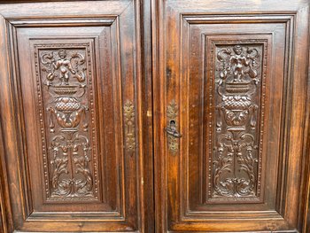 Credenza in noce in stile rinascimentale Fine del XIX secolo
