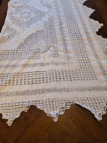 Large lace tablecloth from the early 20th century