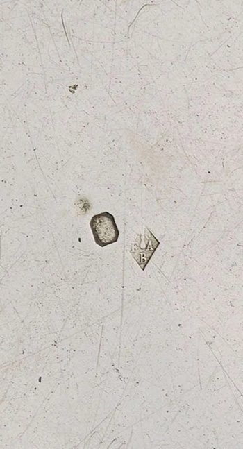Eccezionale lavabo in argento su base in legno intagliato del periodo consolare.