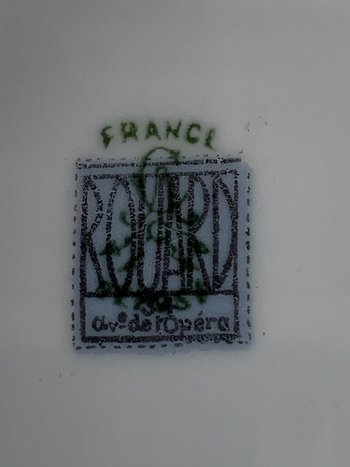 Assiette en porcelaine de la maison Rouard