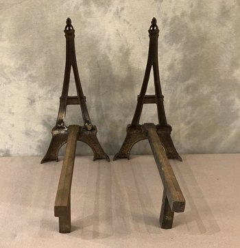 Chenets  Ancien En Fonte poli Représentant La Tour Eiffel Vers 1900