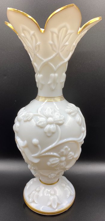 VASE OPALINE SAINT LOUIS 