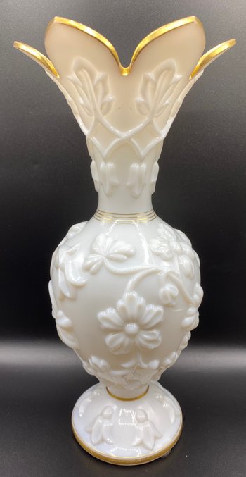 VASE OPALINE SAINT LOUIS 
