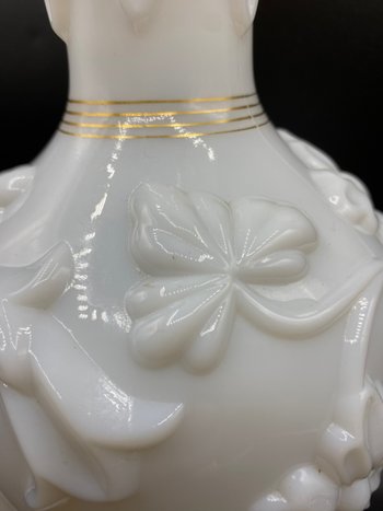 VASE OPALINE SAINT LOUIS 