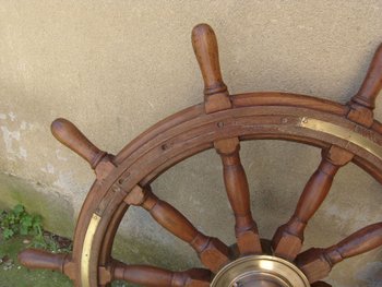 Schiffssteuerrad aus MahagoniXIX.