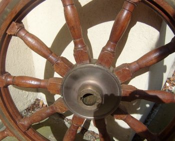 Schiffssteuerrad aus MahagoniXIX.