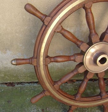 Schiffssteuerrad aus MahagoniXIX.