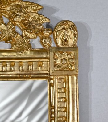 Glace à fronton en Bois doré, style Louis XVI – Début XXe