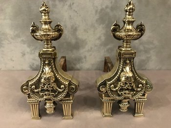 Paire de chenets anciens en bronze d'époque 19 ème de style Louis XVI 