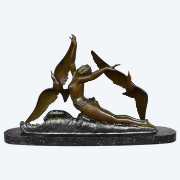 Junges Mädchen mit Vögeln Bronze 1930 Art Deco Grüne Patina von Melani